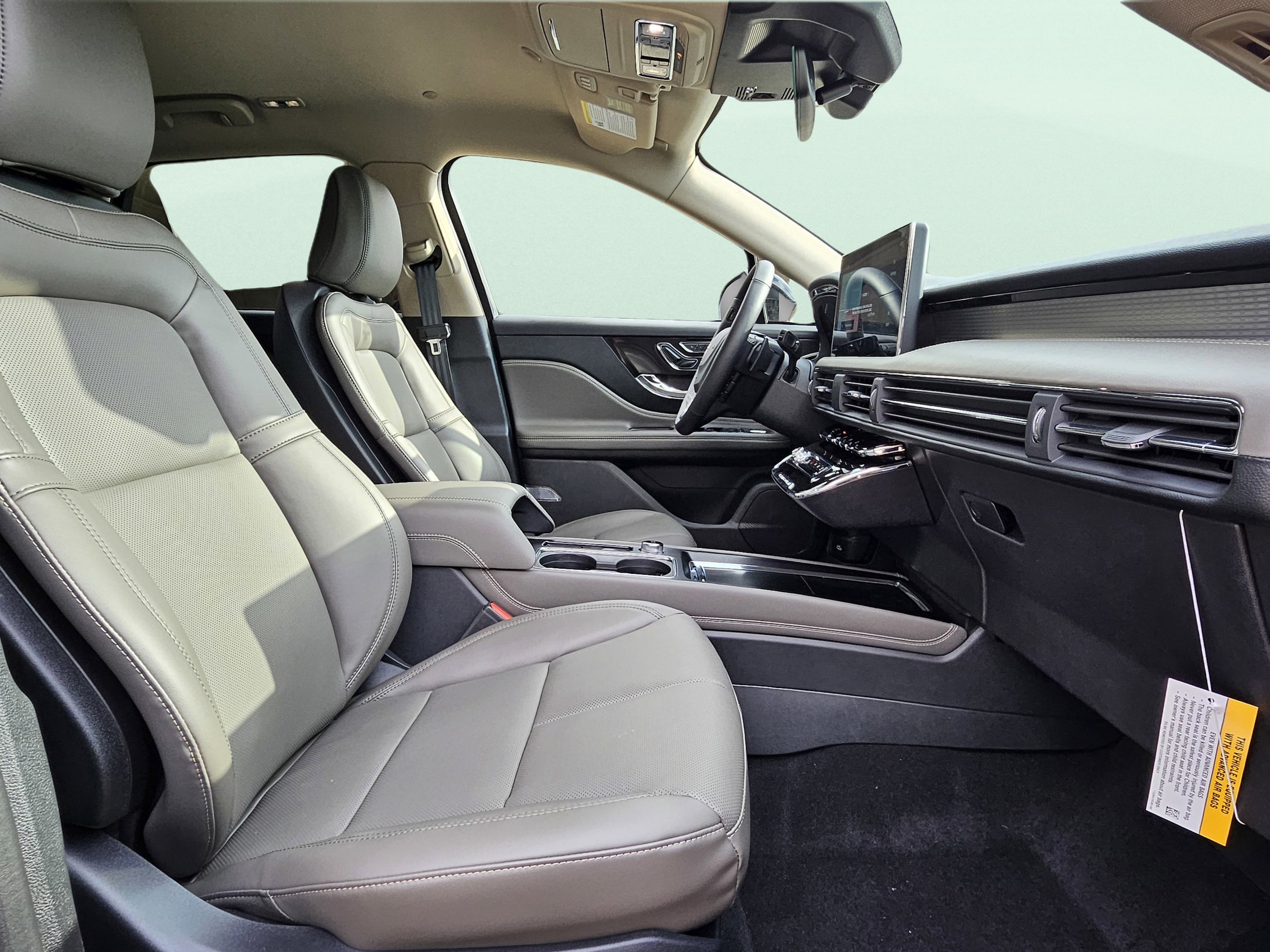 2026 Lincoln Corsair Premiere - Photo 13
