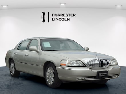 2003 Lincoln Town Car Cartier Sedan
