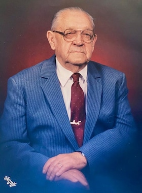 Staff member First Generation from ID_4869ac5f1307
