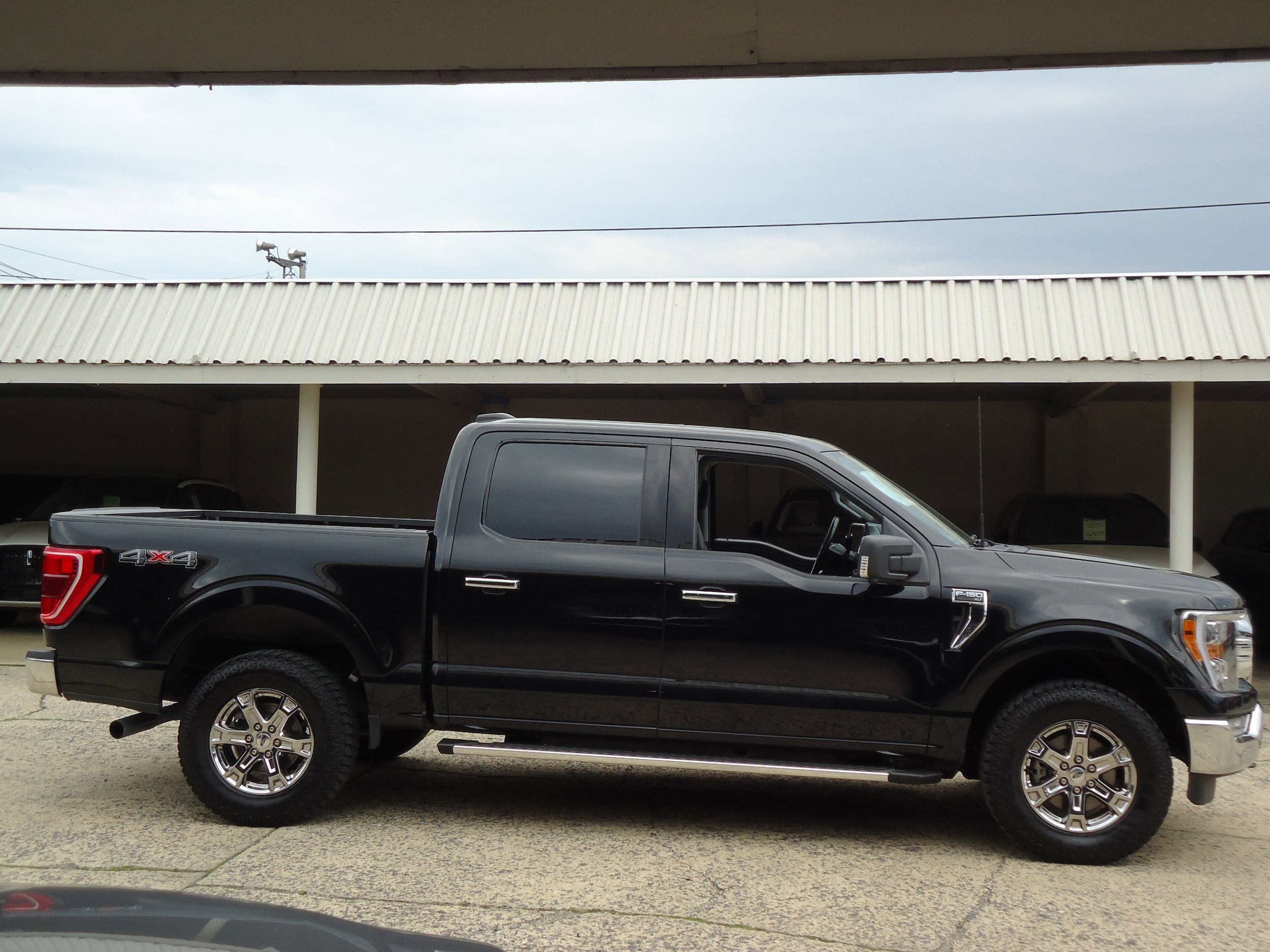 Used 2022 Ford F-150 XLT with VIN 1FTEW1EP2NFA02028 for sale in Chambersburg, PA