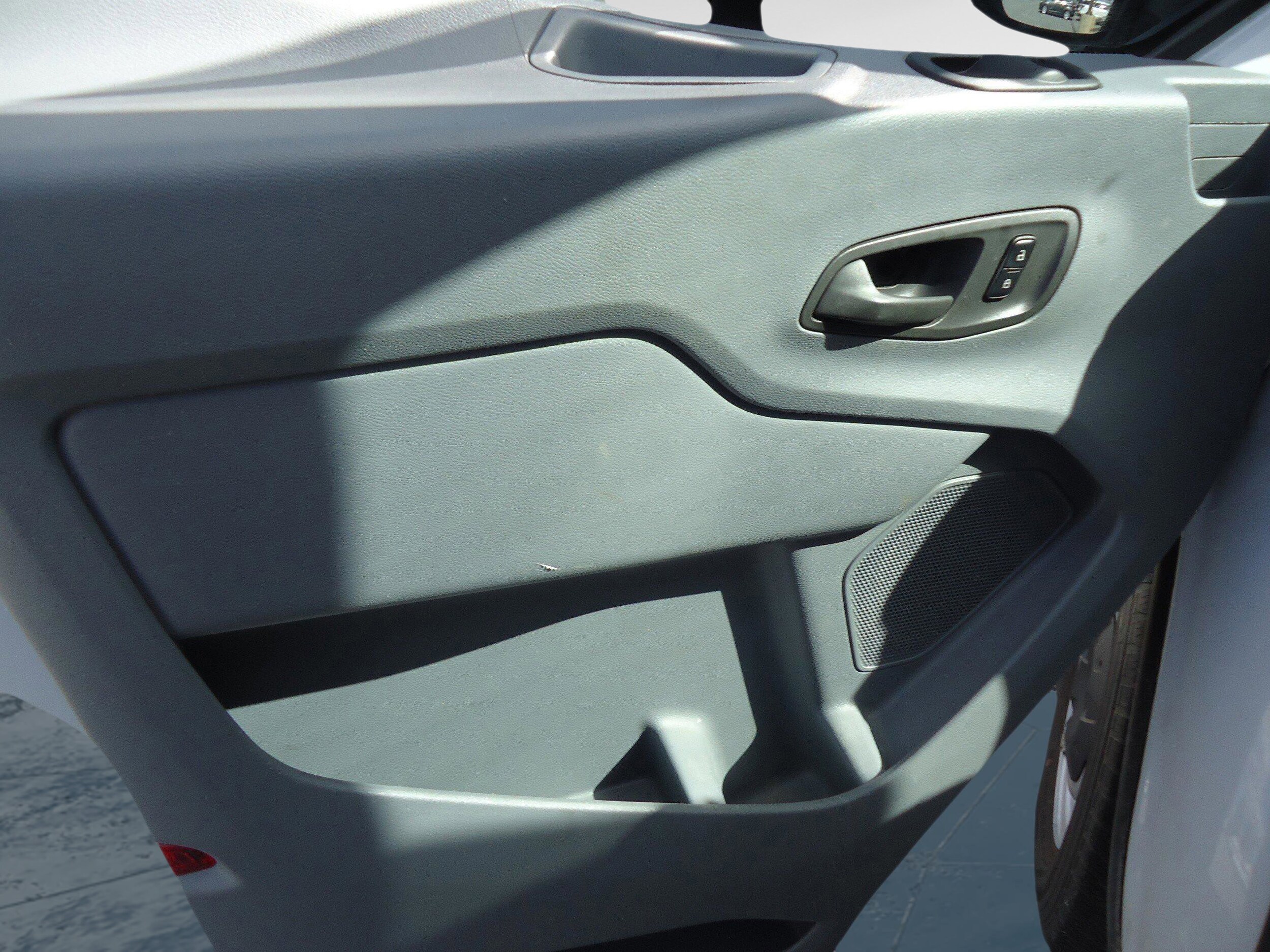 2017 Ford Transit Wagon XL - Photo 20