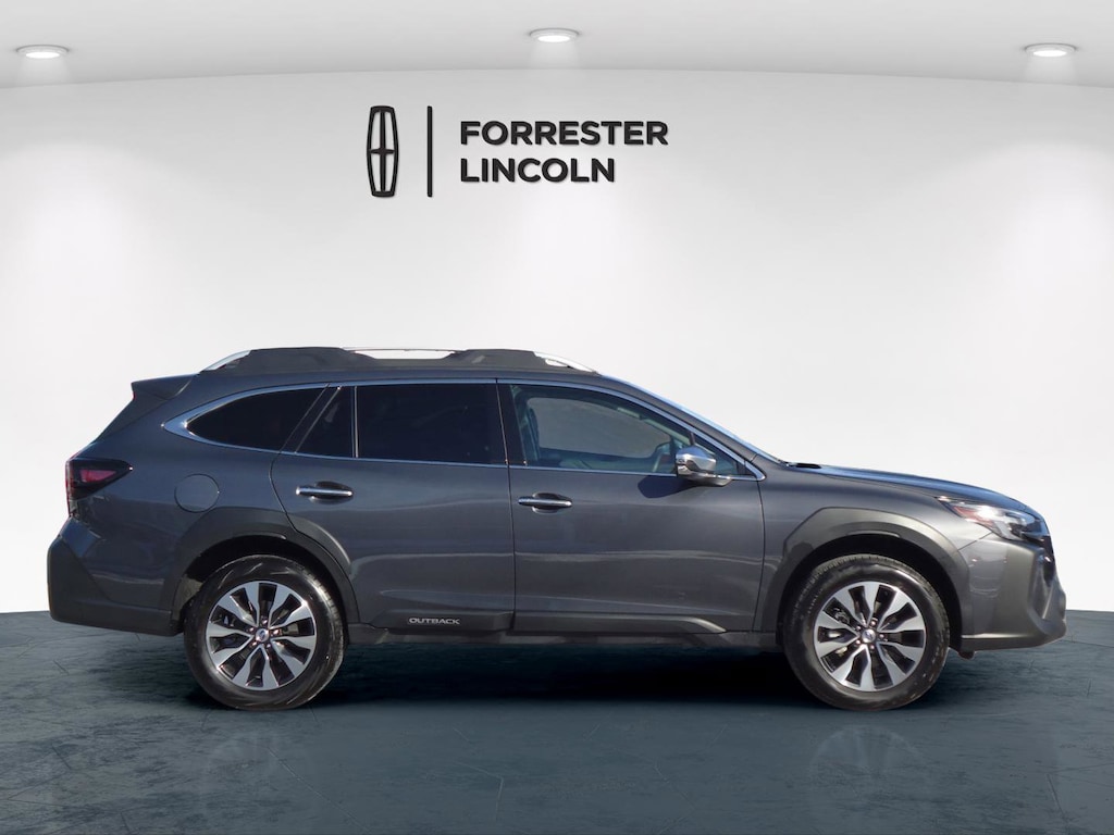 Used 2023 Subaru Outback Touring SUV