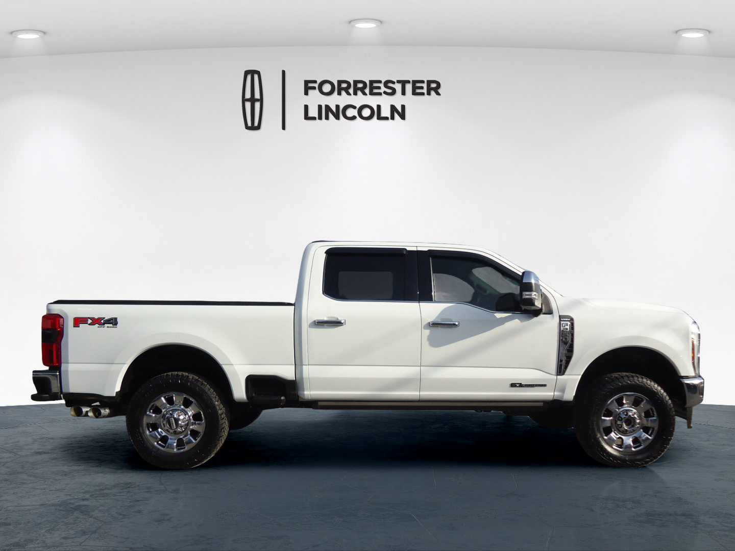 Used 2024 Ford F-250SD Lariat Truck