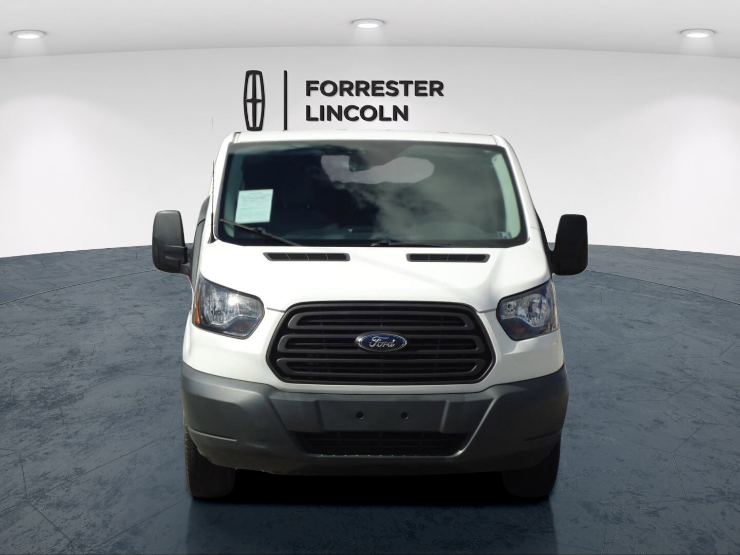 2017 Ford Transit Wagon XL - Photo 8