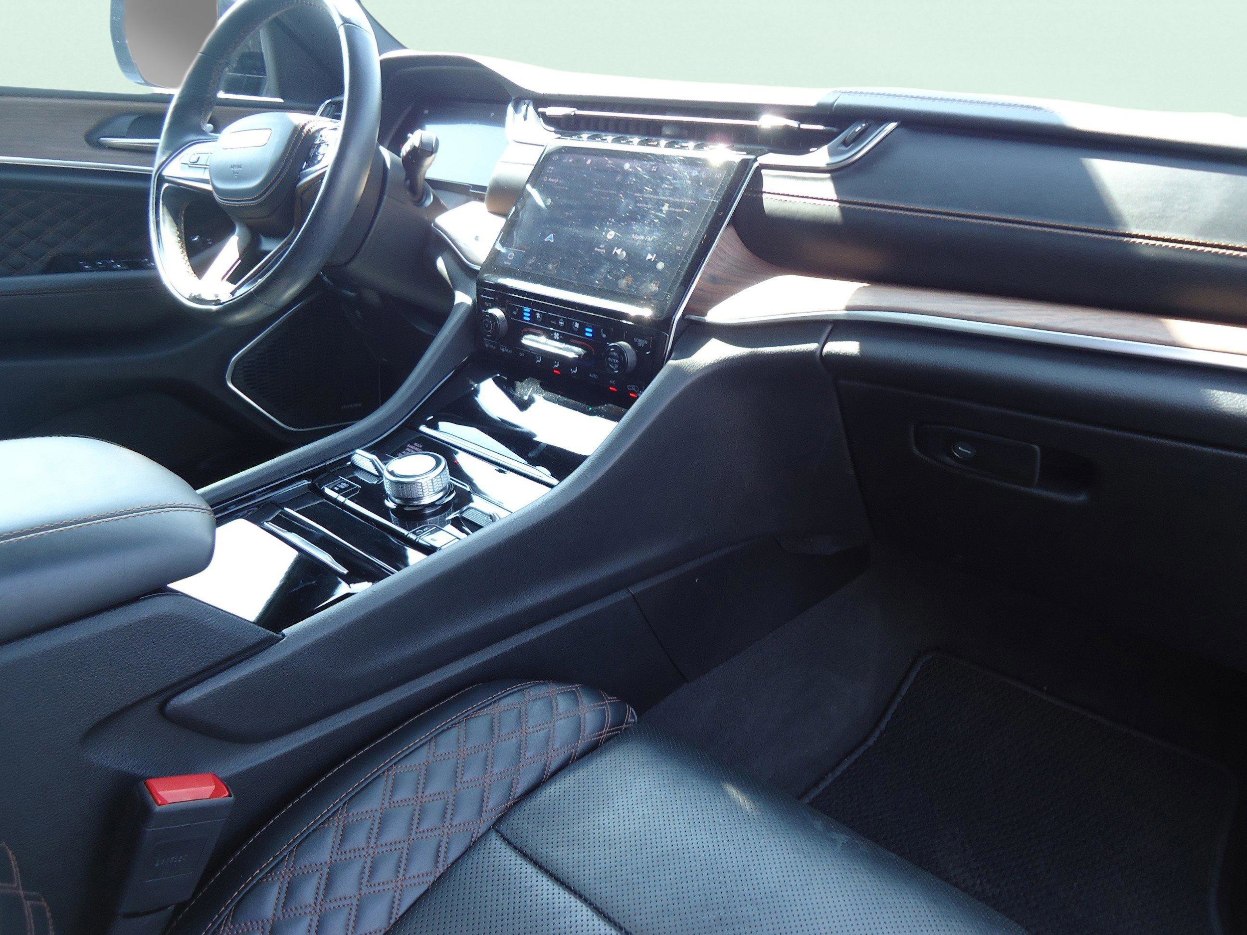 2021 Jeep Grand Cherokee L Summit - Photo 25