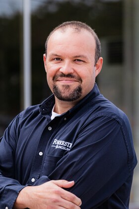 Staff member Joshua Myers from ID_193da9dd2850