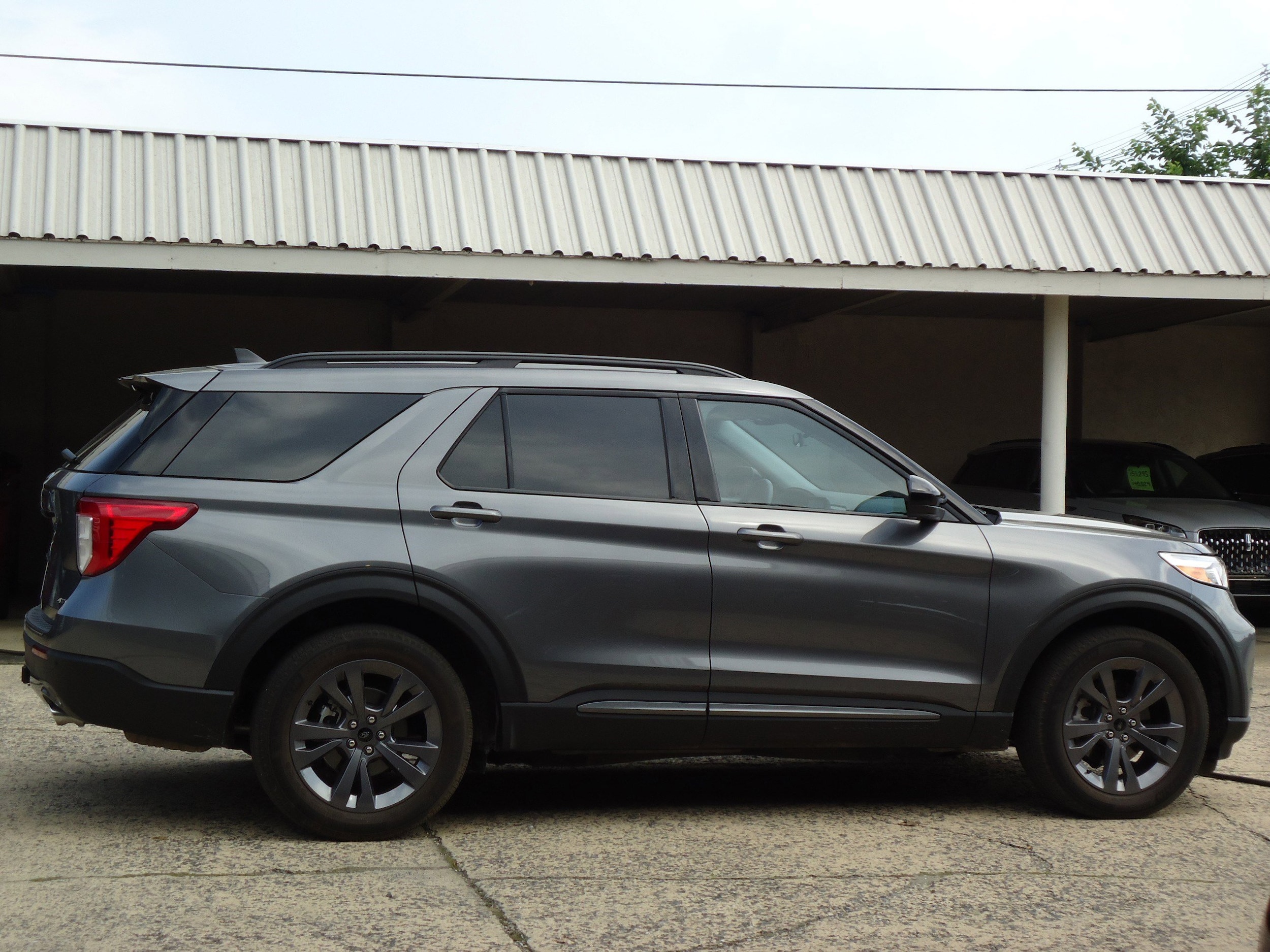 Used 2024 Ford Explorer XLT with VIN 1FMSK8DH4RGA13805 for sale in Chambersburg, PA