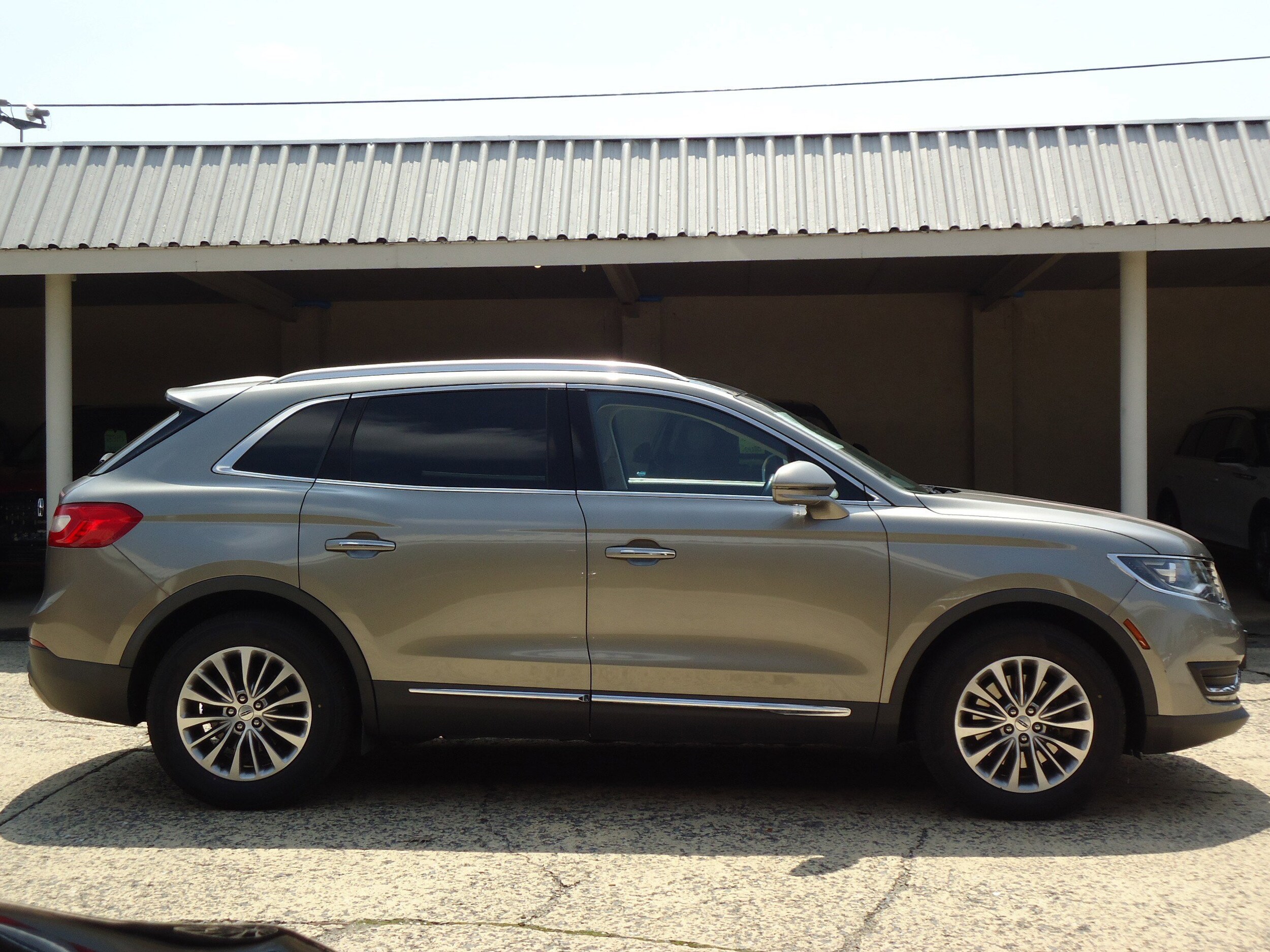 Used 2016 Lincoln MKX Select with VIN 2LMTJ8KRXGBL70546 for sale in Chambersburg, PA