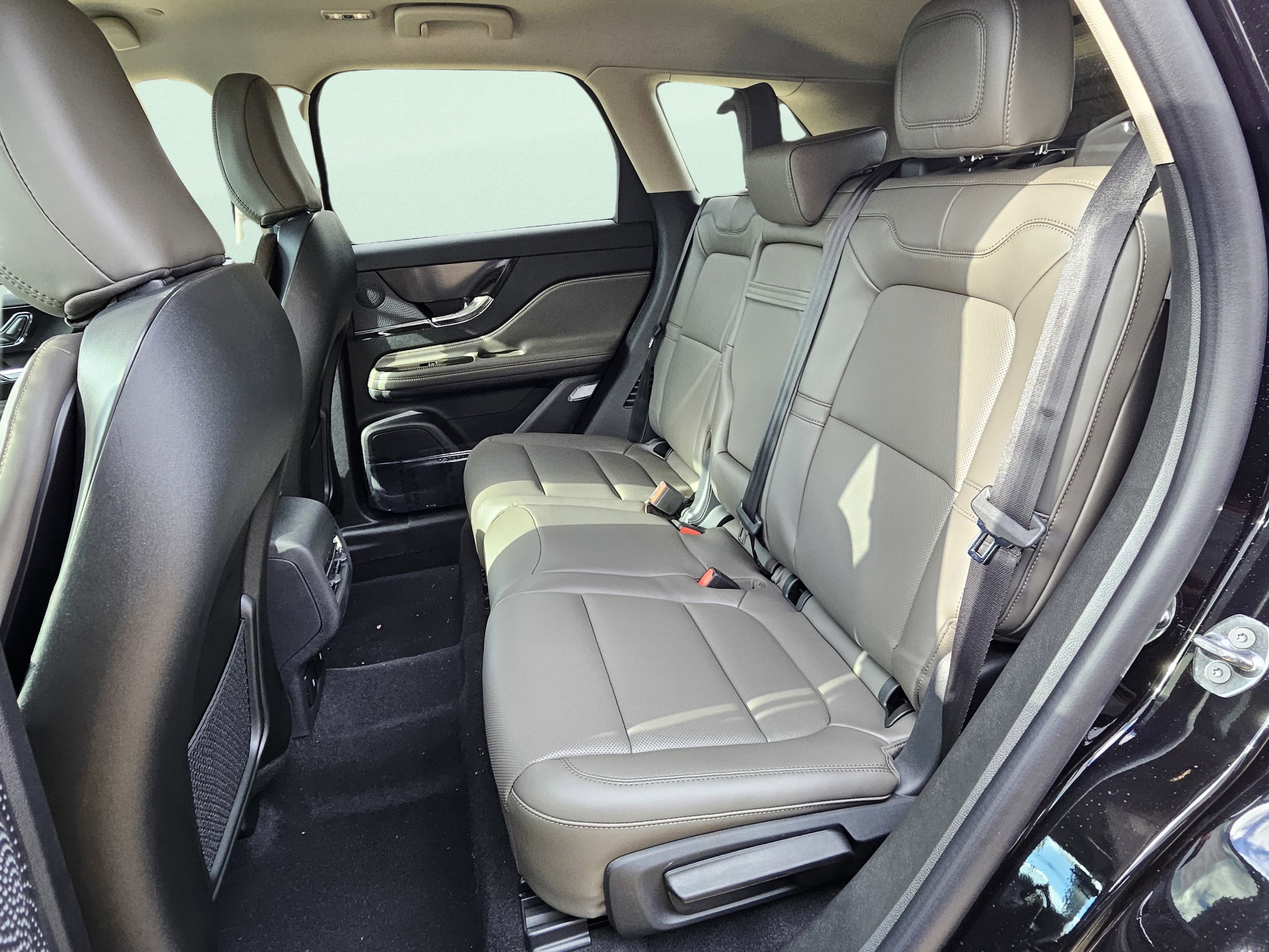 2026 Lincoln Corsair Premiere - Photo 24