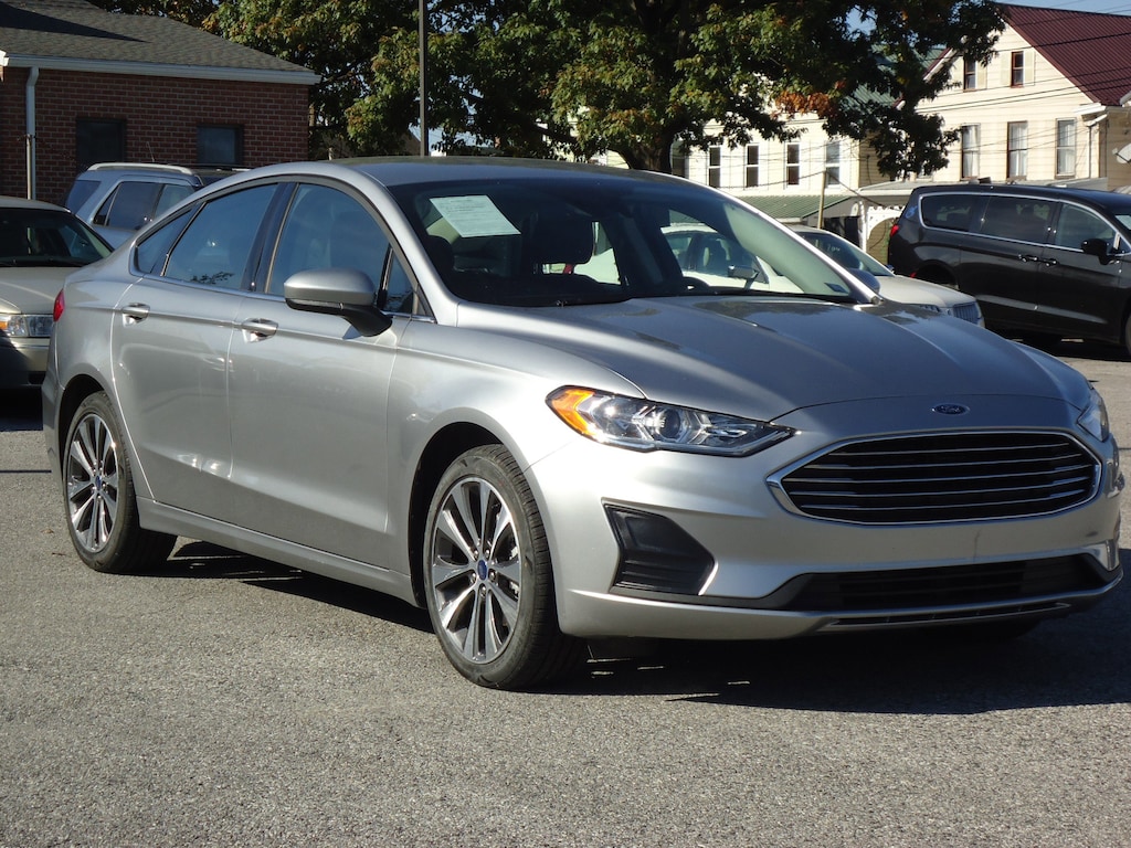 Used 2020 Ford Fusion SE Sedan