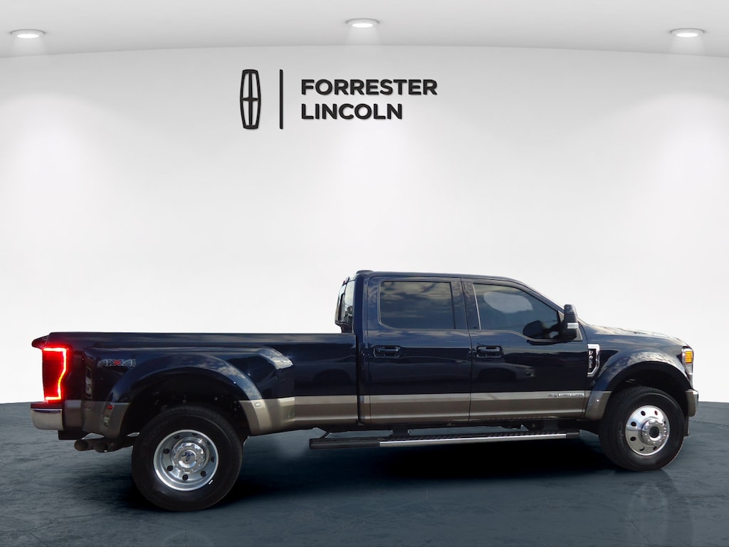 Used 2022 Ford F-450SD Lariat Truck