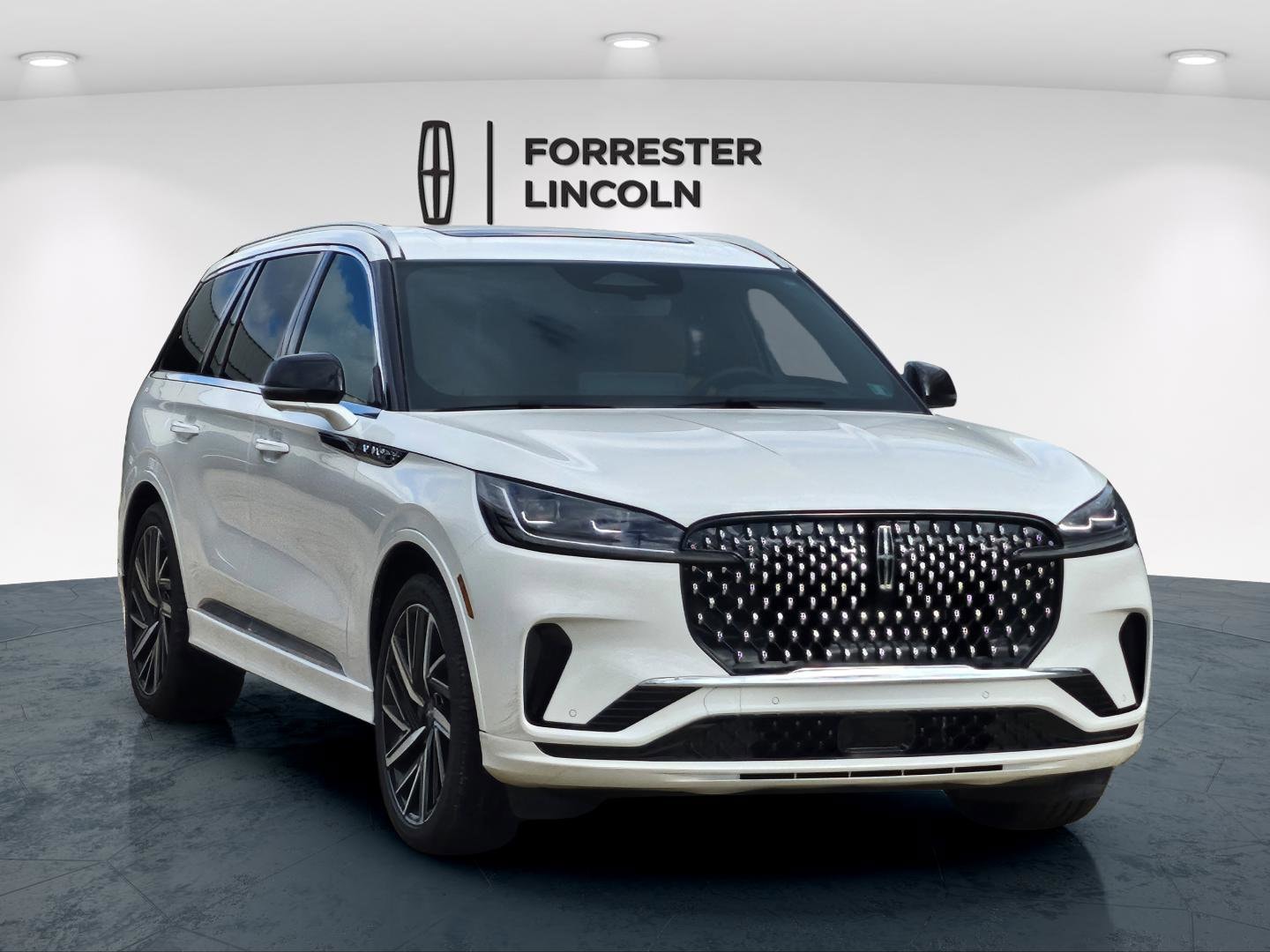 2026 Lincoln Aviator Black Label's photo