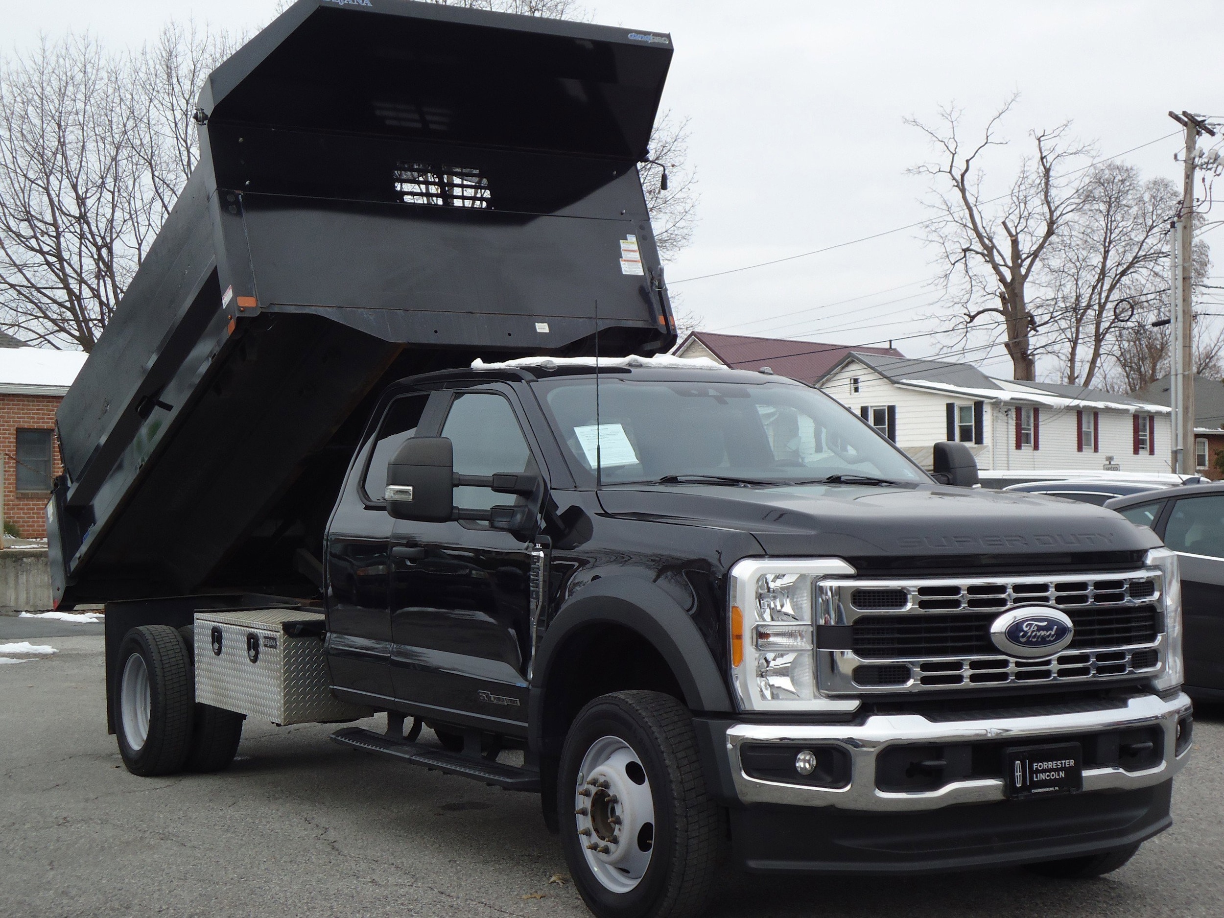 2023 Ford F-550 Super Duty Chassis Cab XL's photo