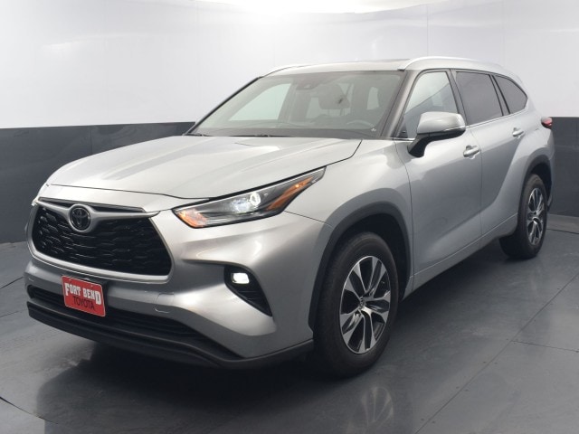 2021 Toyota Highlander XLE's photo
