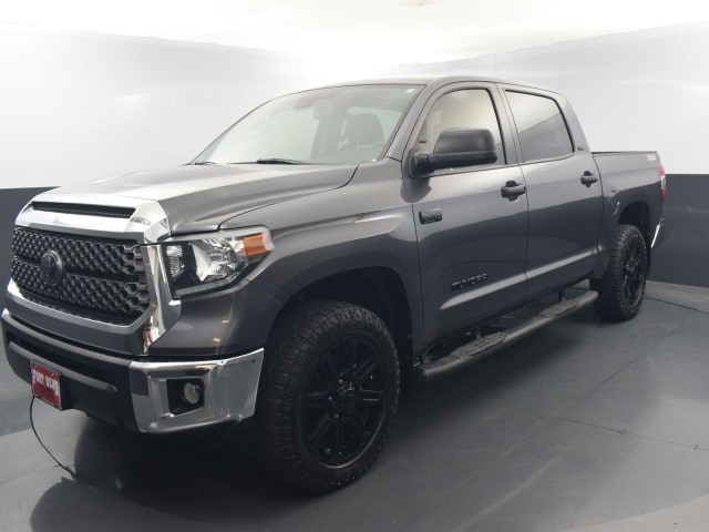 2020 Toyota Tundra SR5's photo