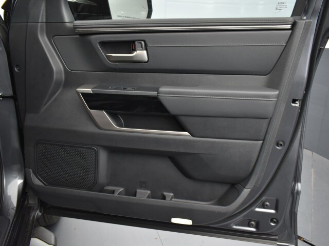 2023 Toyota Tundra Limited - Photo 8