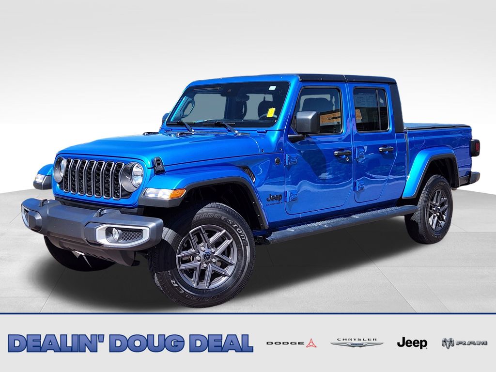 2024 Jeep Gladiator Sport S's photo