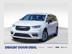 2026 Chrysler Pacifica Limited Passenger Van