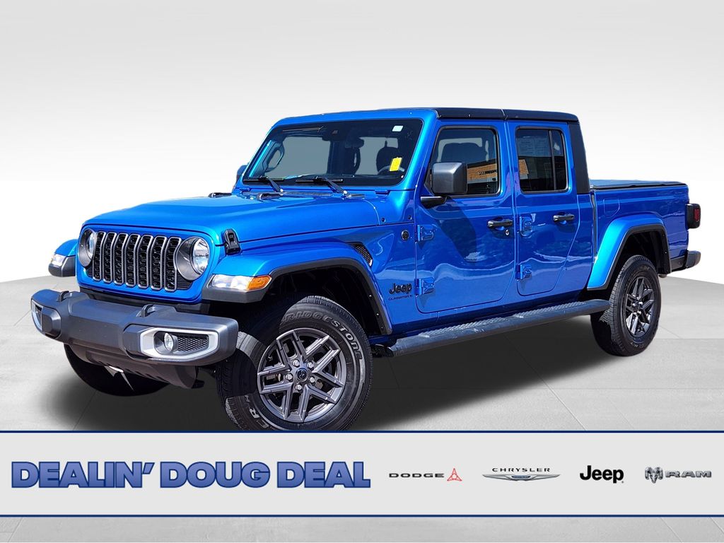 2024 Jeep Gladiator Sport S's photo