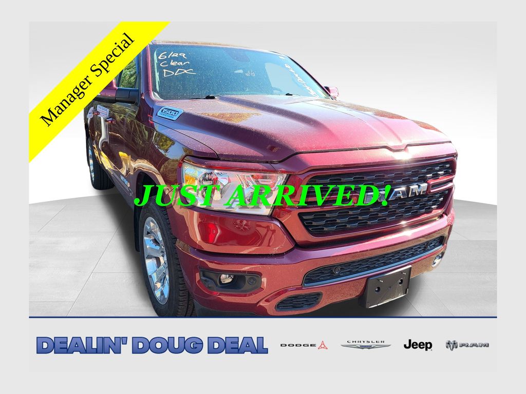 2022 RAM 1500 Big Horn/Lone Star 4x4 Crew Cab 5'7's photo