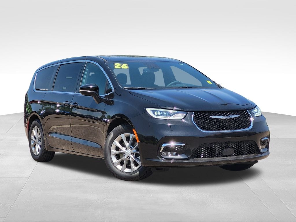 Used 2026 Chrysler Pacifica Limited Van Passenger Van