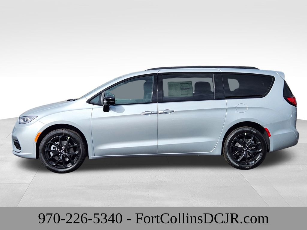 New 2026 Chrysler Pacifica Select Passenger Van