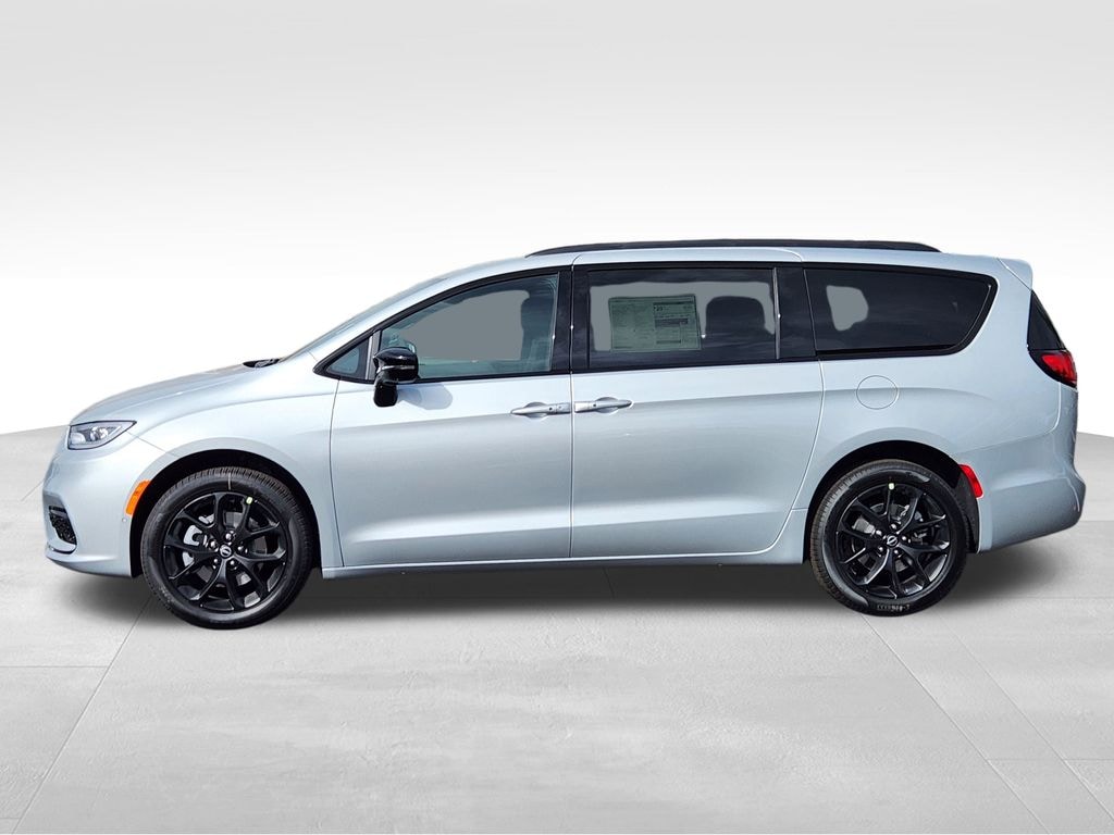 New 2026 Chrysler Pacifica Select Passenger Van