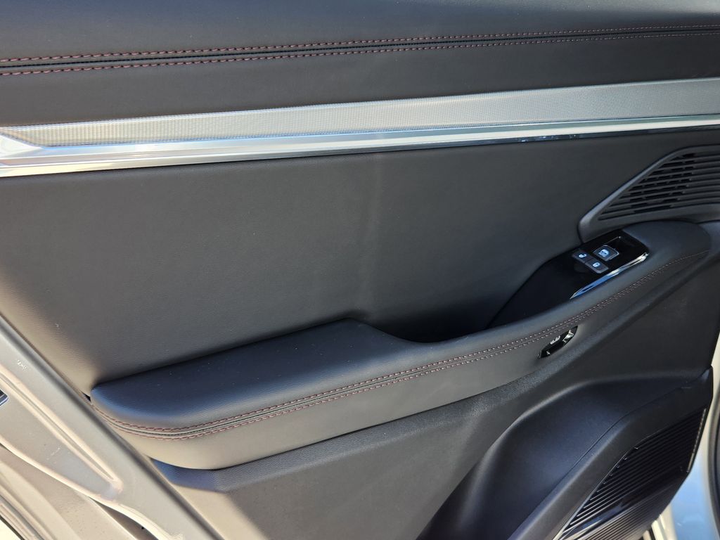 2025 Jeep Wagoneer S Launch Edition - Photo 12