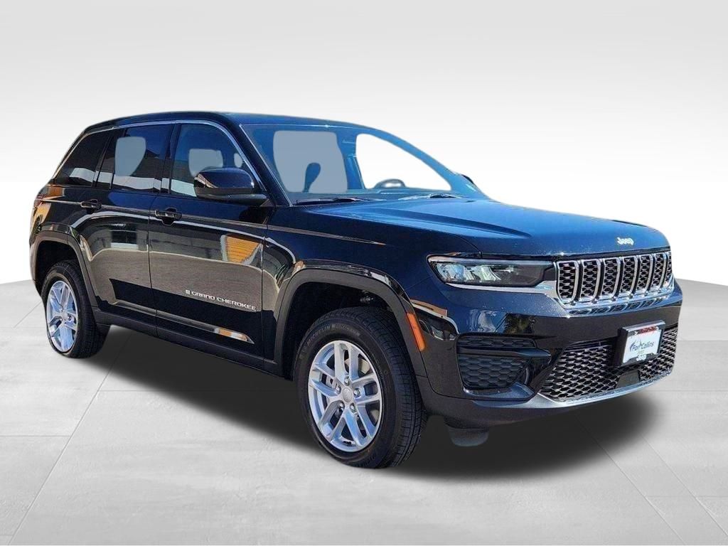 2025 Jeep Grand Cherokee Laredo X photo 4