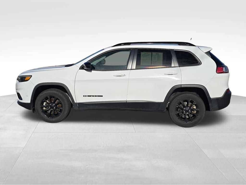 Used 2023 Jeep Cherokee Altitude SUV