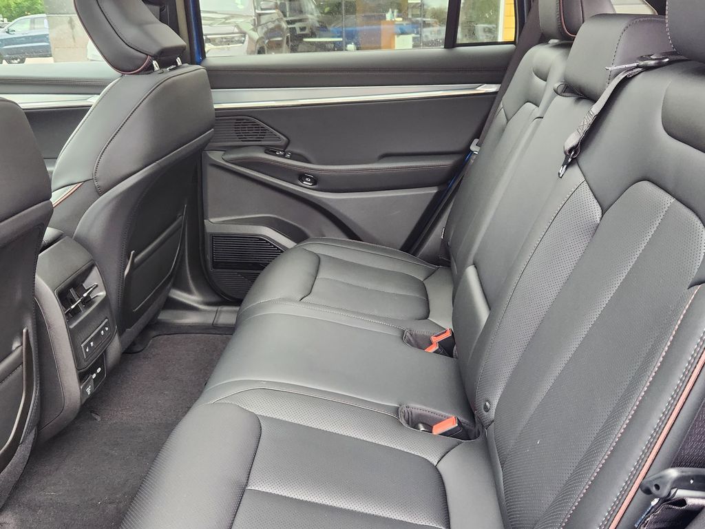 2025 Jeep Wagoneer S Launch Edition - Photo 10