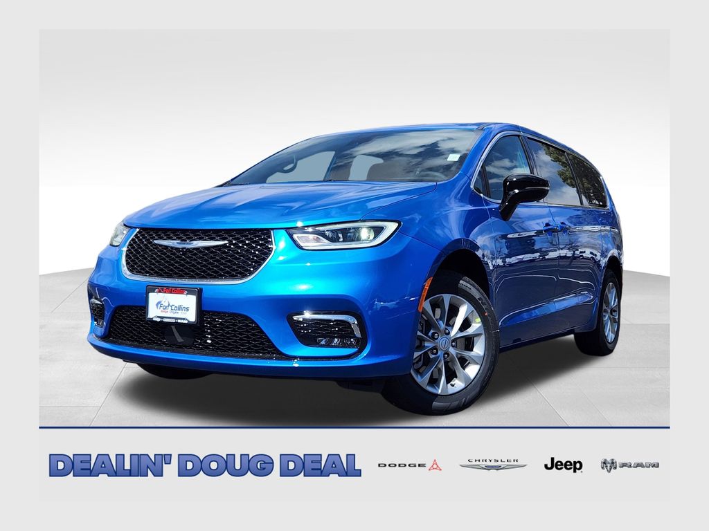2026 Chrysler Pacifica Select AWD's photo