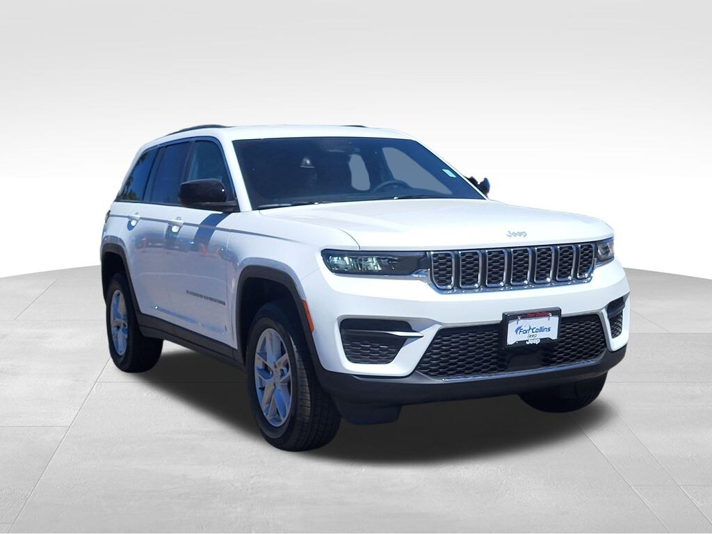 New 2026 Jeep Grand Cherokee Laredo Sport Utility