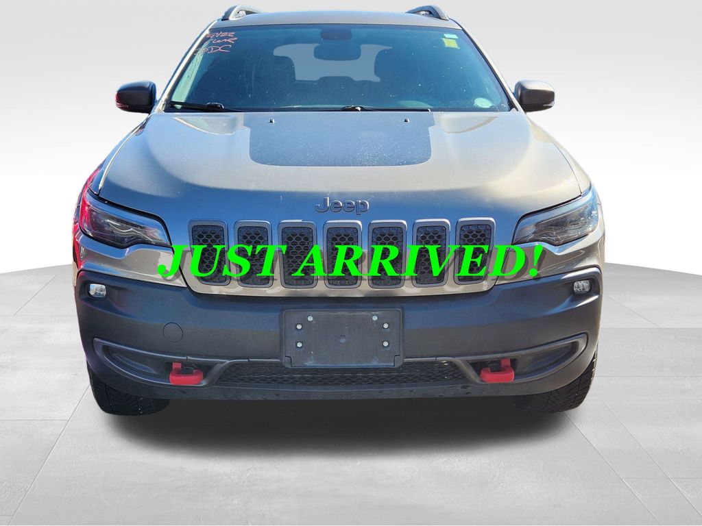 2020 Jeep Cherokee Trailhawk photo 2
