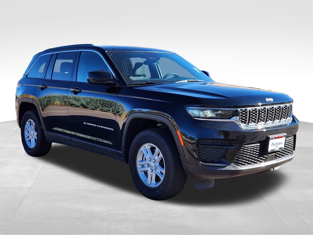 New 2025 Jeep Grand Cherokee Laredo Sport Utility
