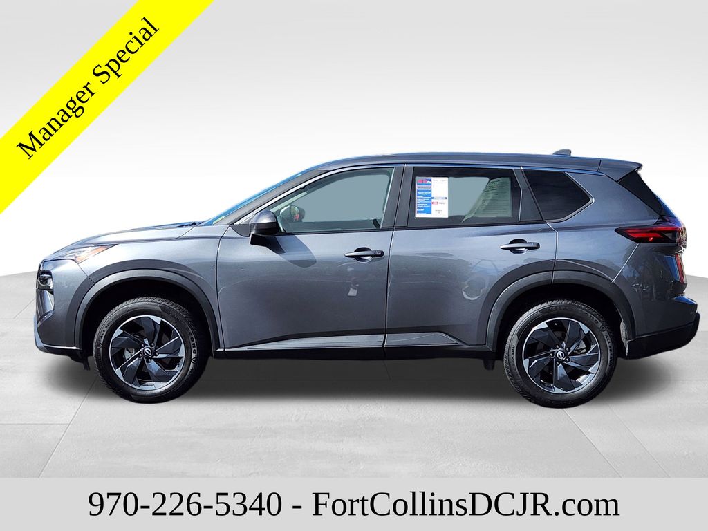 2024 Nissan Rogue SV photo 2