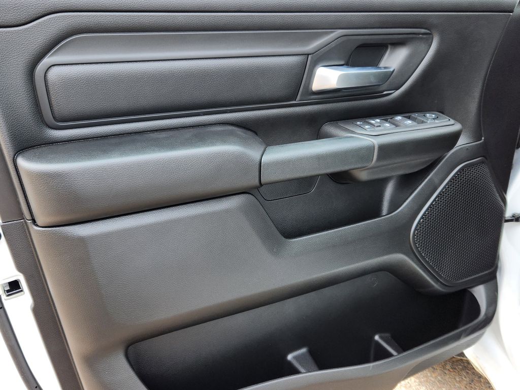 2025 RAM 1500 Tradesman - Photo 6