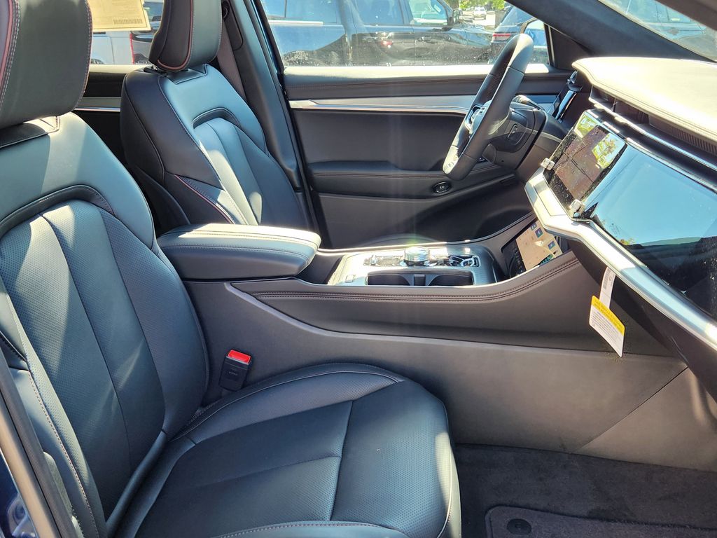 2025 Jeep Wagoneer S Launch Edition - Photo 19