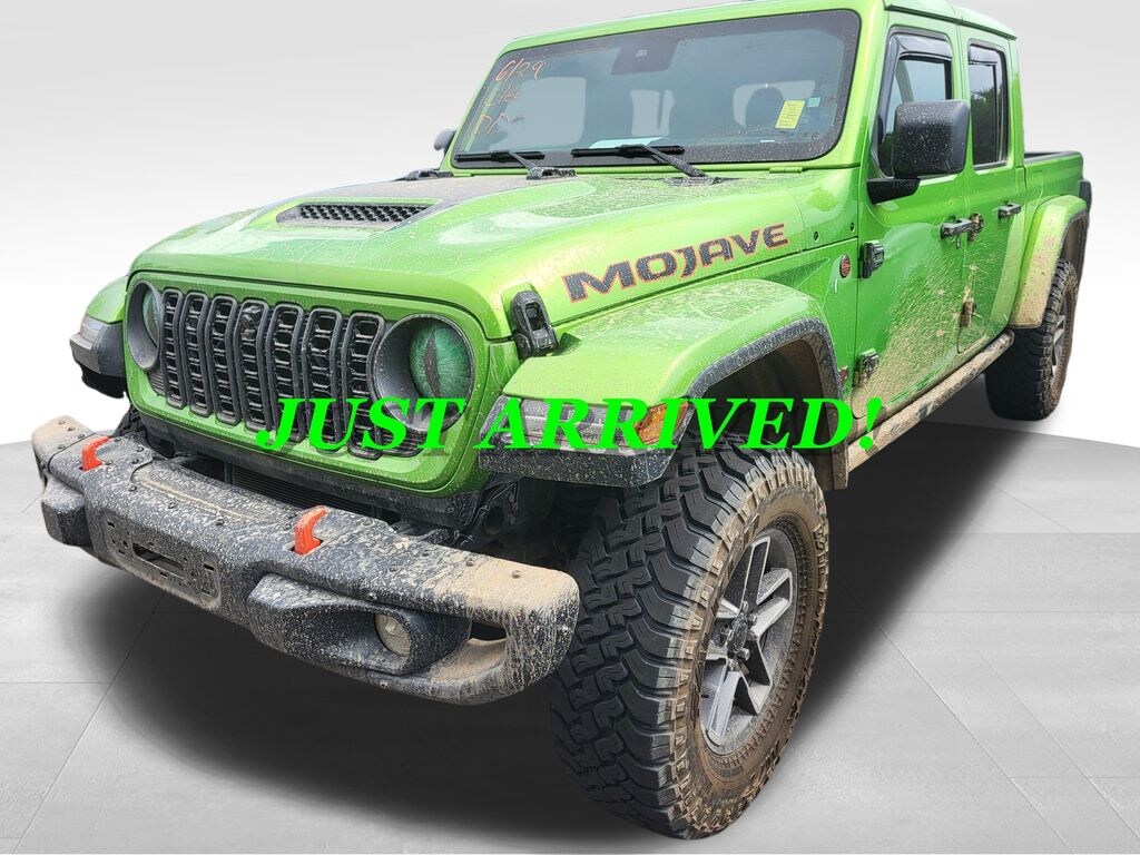 Used 2025 Jeep Gladiator Mojave Truck Crew Cab