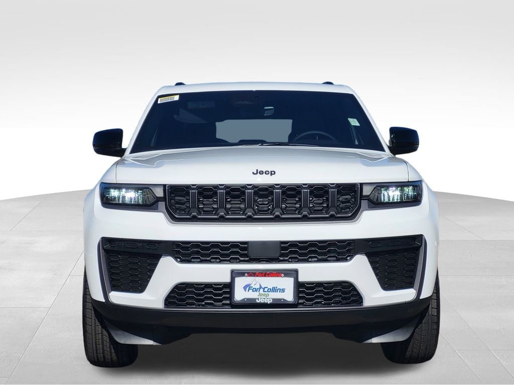 New 2026 Jeep Grand Cherokee Laredo Sport Utility