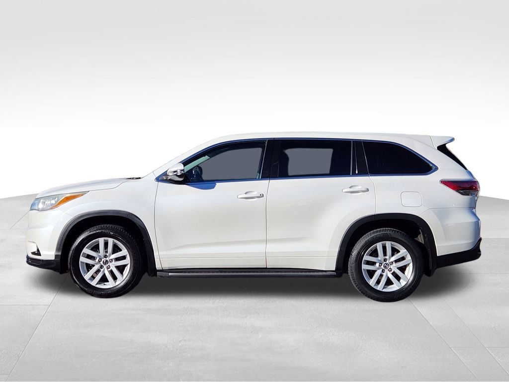 Used 2016 Toyota Highlander LE SUV