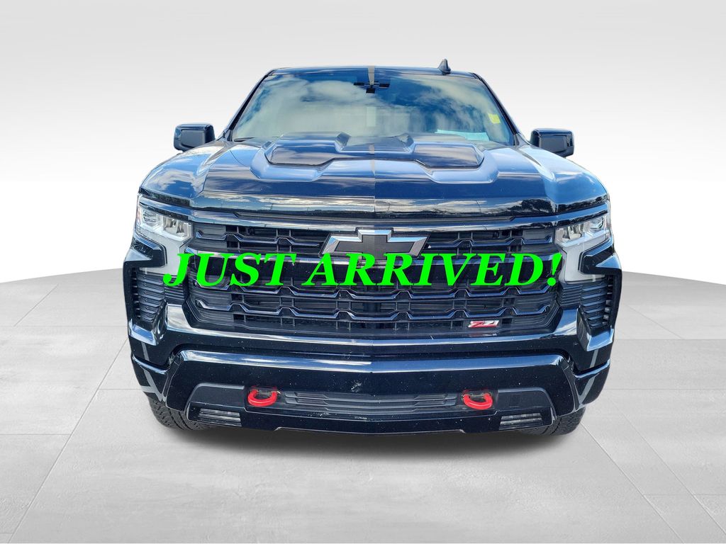 2025 Chevrolet Silverado 1500 LT Trail Boss photo 2
