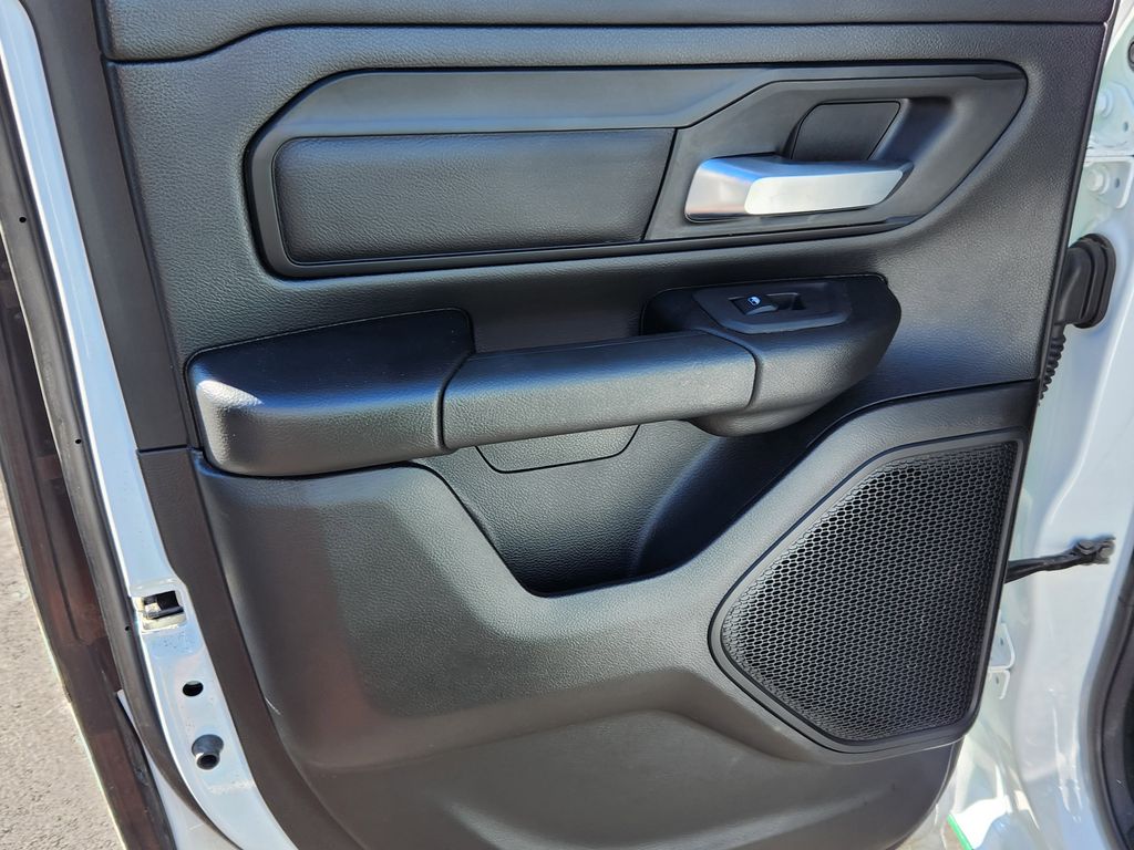 2025 RAM 1500 Tradesman - Photo 11