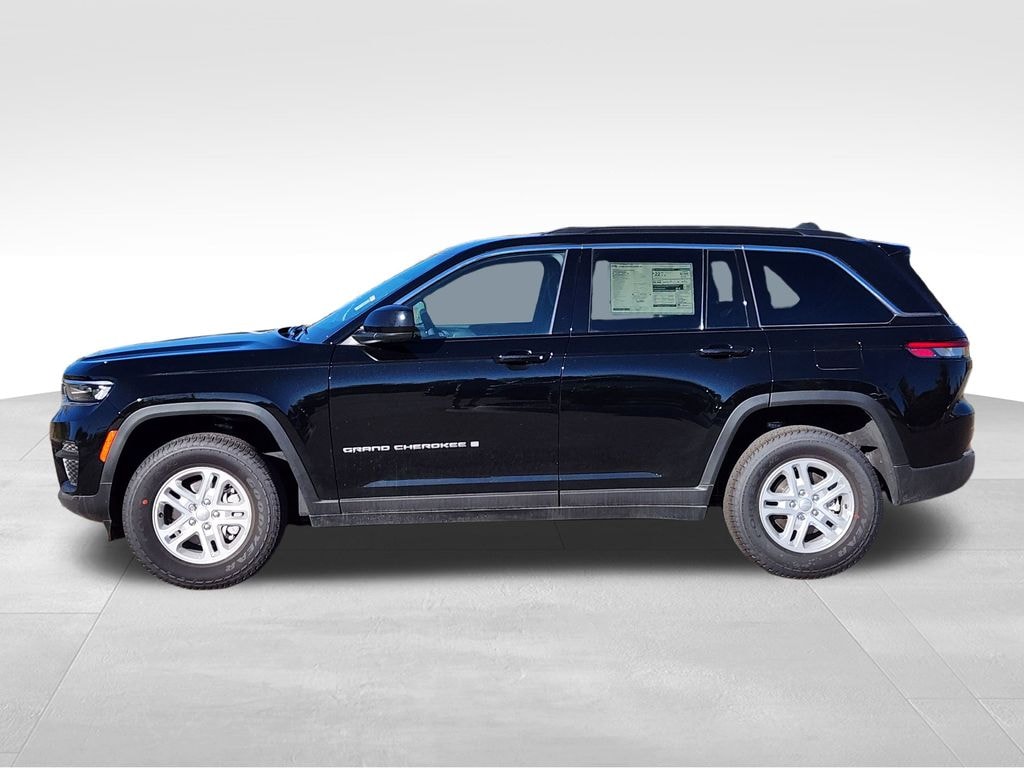 New 2025 Jeep Grand Cherokee Laredo Sport Utility
