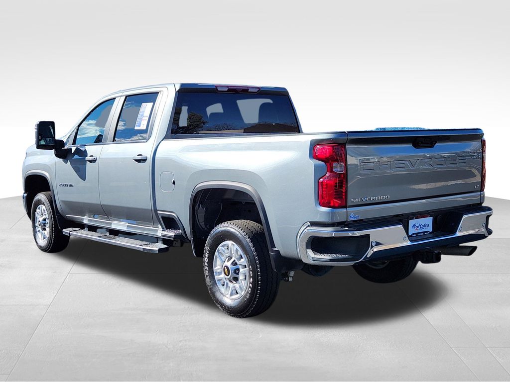 2024 Chevrolet Silverado 2500HD LT photo 3