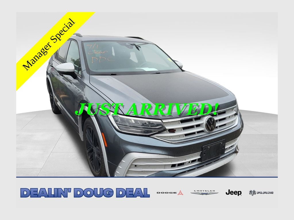 2022 Volkswagen Tiguan 2.0T SE R-Line Black 4Motion's photo