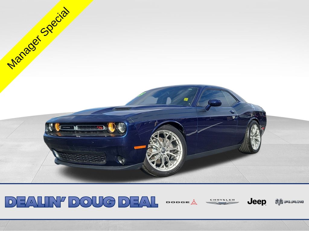 2015 Dodge Challenger R/T's photo