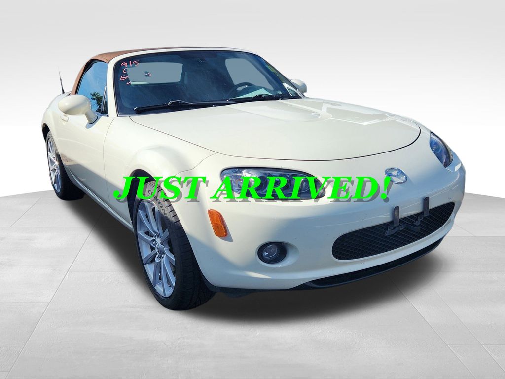 2008 Mazda MX-5 Miata Miata Grand Touring photo 2