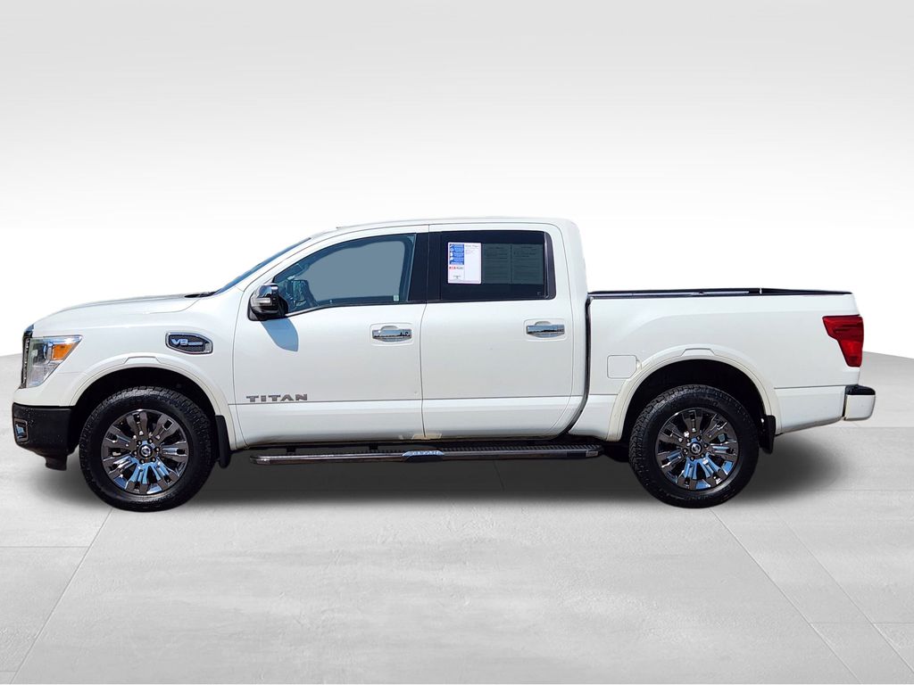 2017 Nissan Titan Platinum Reserve photo 2
