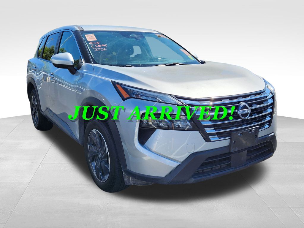 2024 Nissan Rogue SV photo 2
